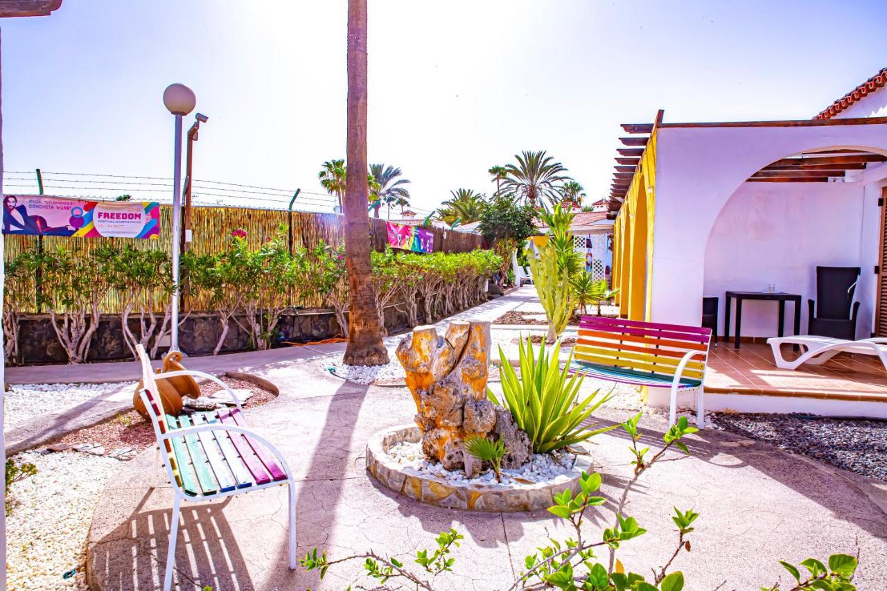 Rainbow Golf Bungalows, Gay Men-Only Resort Маспаломас Экстерьер фото