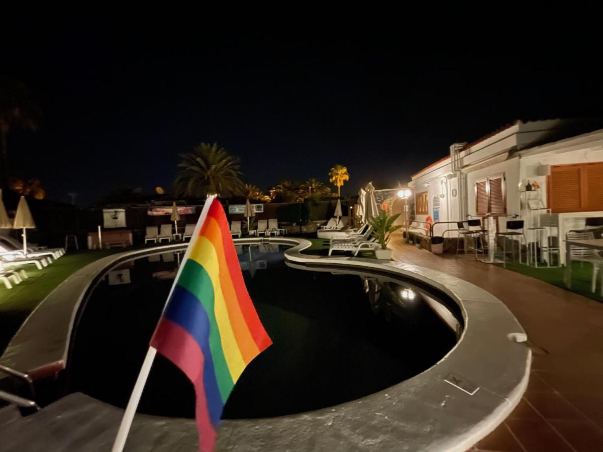 Rainbow Golf Bungalows, Gay Men-Only Resort Маспаломас Экстерьер фото